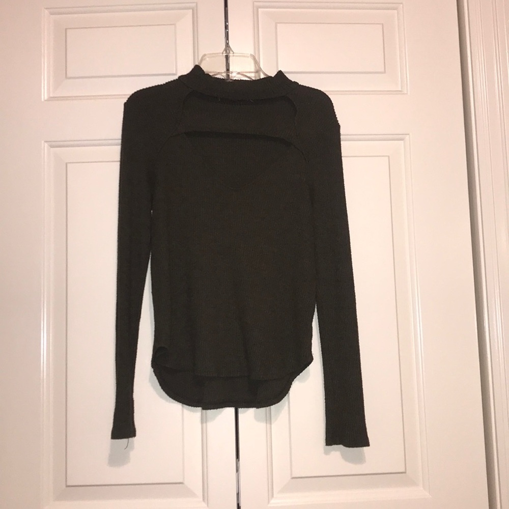 Solemio cut out green top
